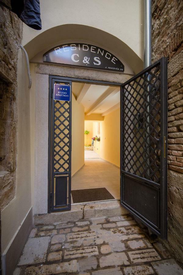 Apartment C&s